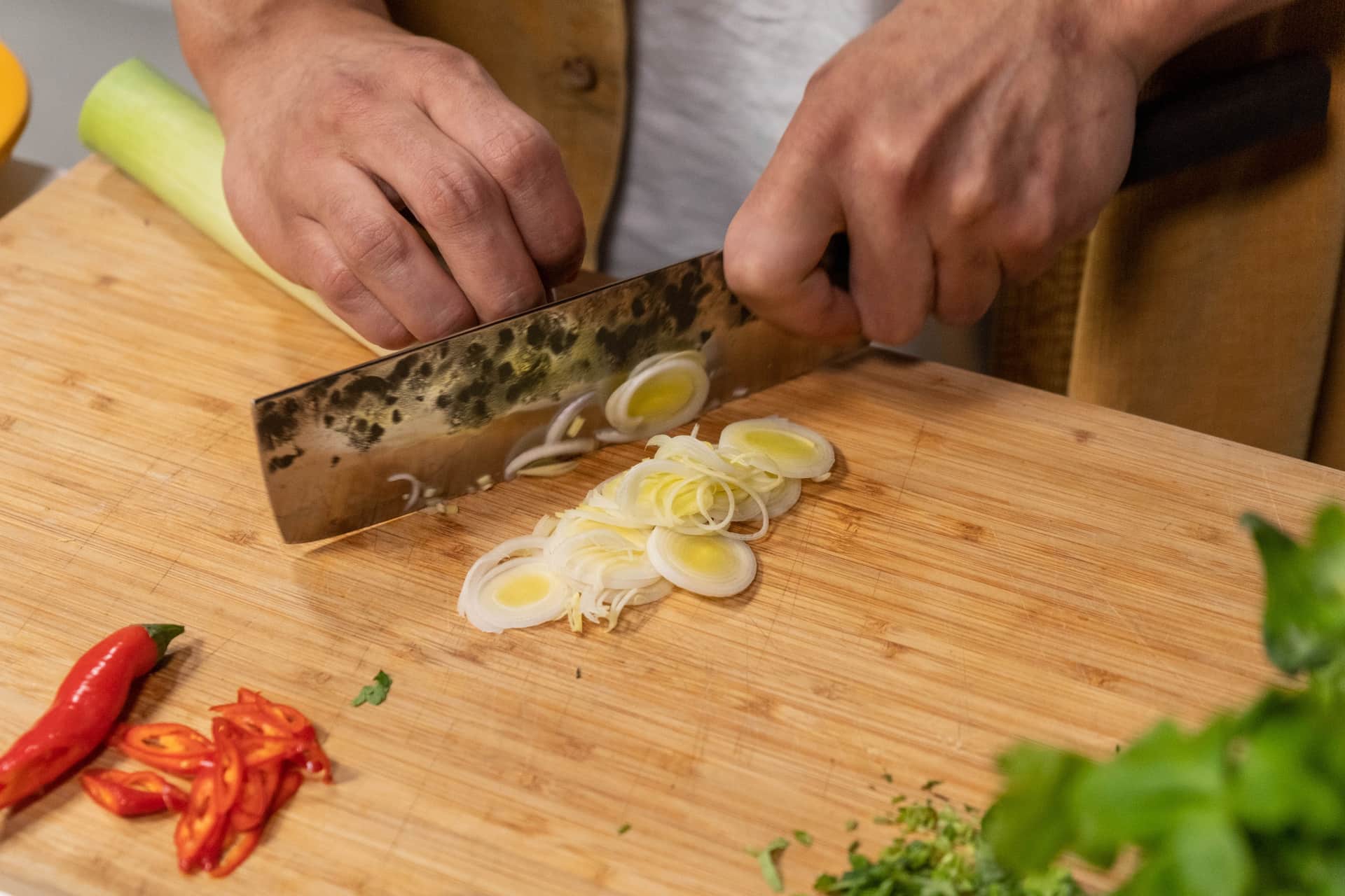 Chef's Knife vs Nakiri