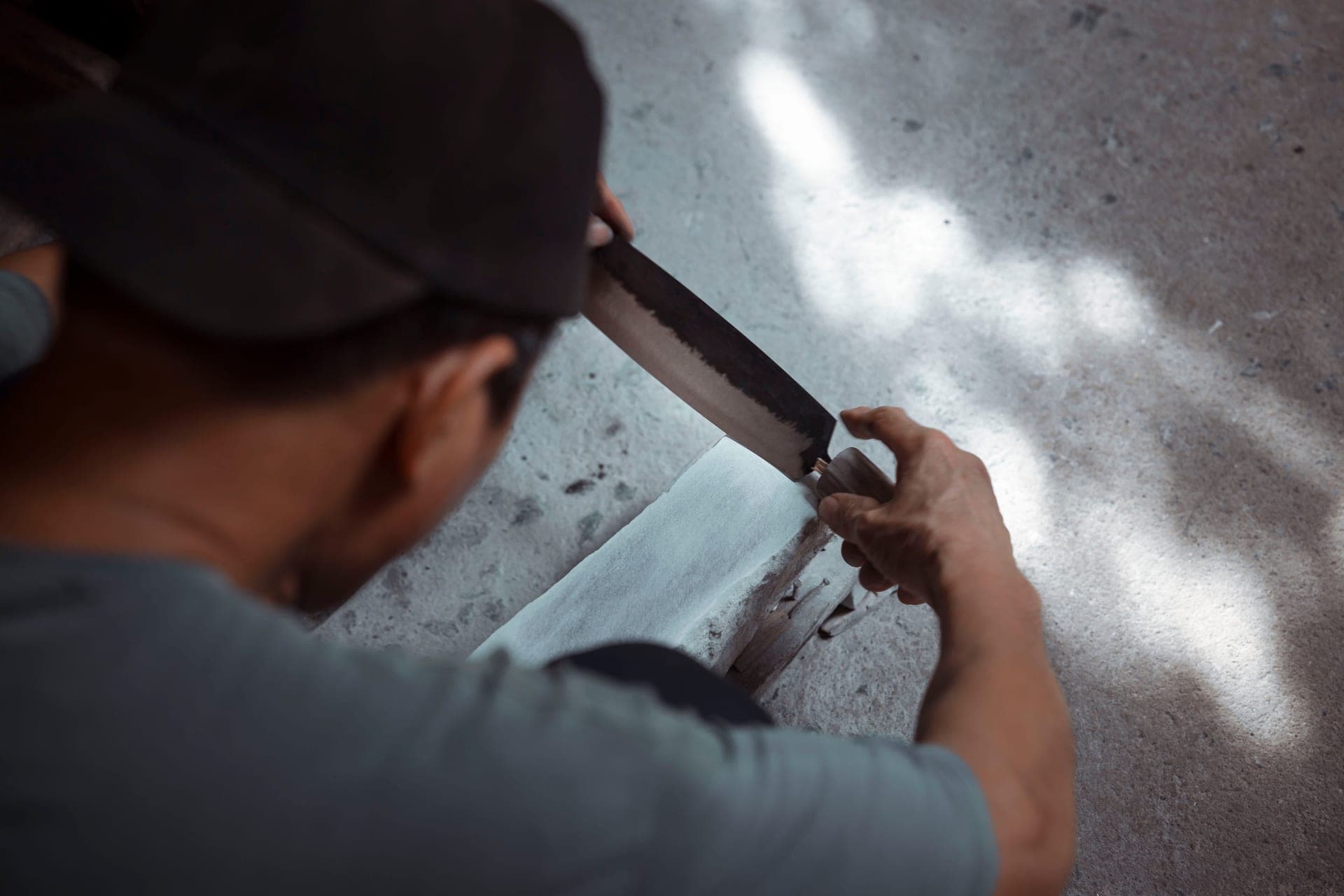 Knife sharpening angles: 15 vs 20 degrees